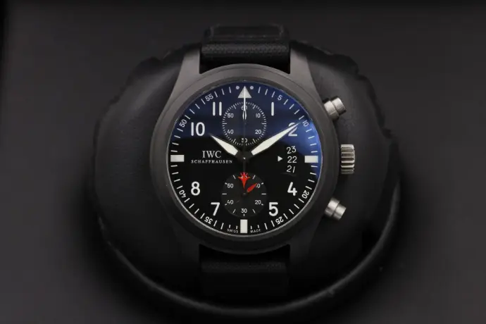 A perfect balance of precision, elegance, and engineering—each timepiece reflects timeless design and technical mastery, made for those who appreciate refined performance and understated luxury.