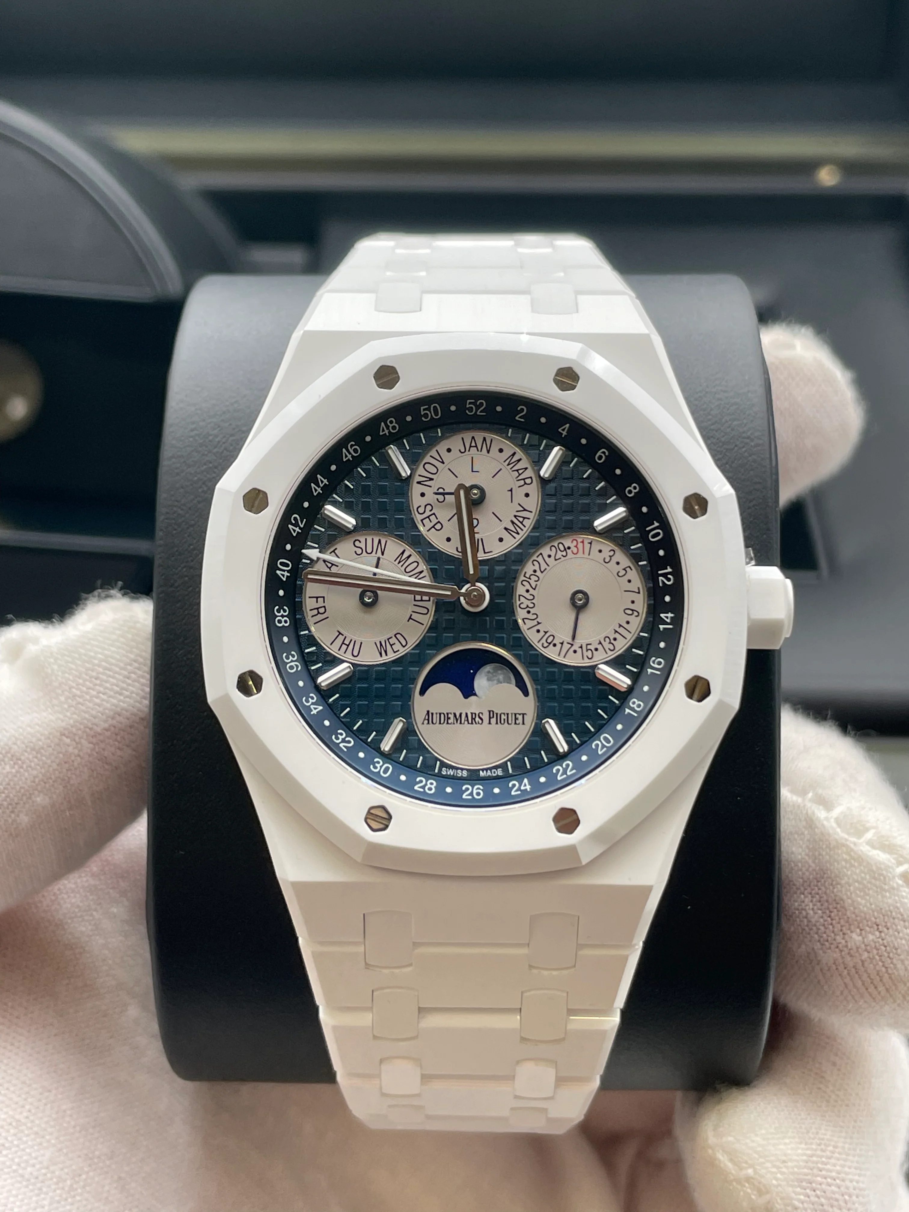 AP PERPATUAL CALANDER WHITE CERAMIC HIGH CLASS SWISS GRADE IN HAND PIC.webp