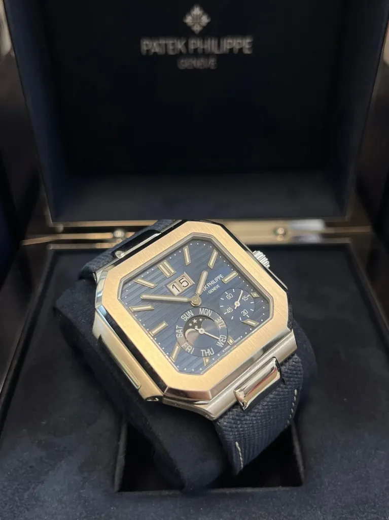 cubitus blue in blue strap pic above.webp