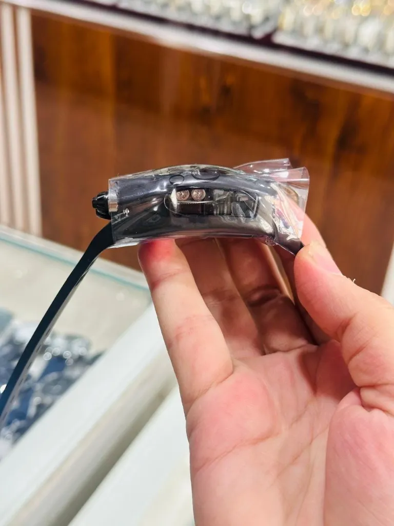 JACOB AND CO MATT BLACK BUGATTI SIDE.webp