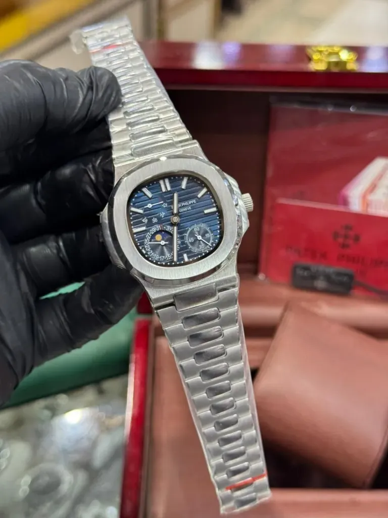 PATEK PHILIPPE NAUTILUS 5712/1A