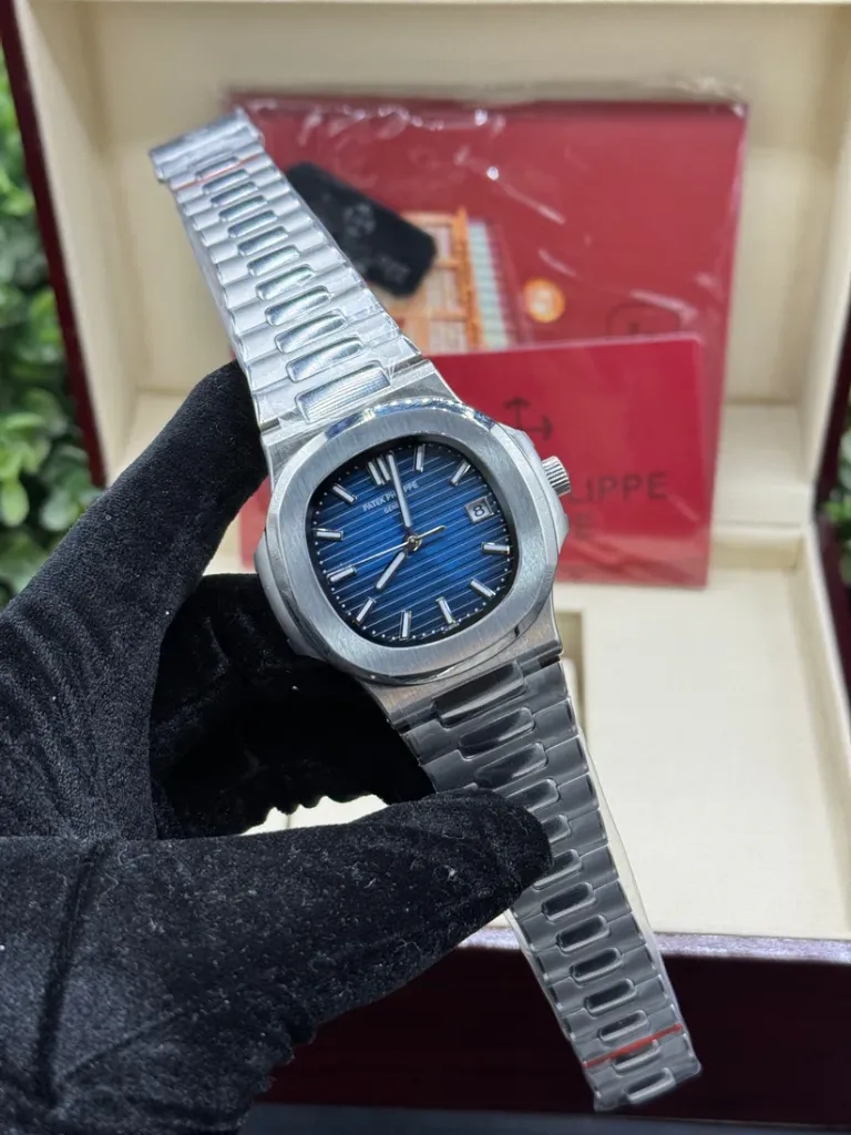 PATEK PHILIPPE NAUTILUS || BLUE || 5711/1A-010 || SLIM