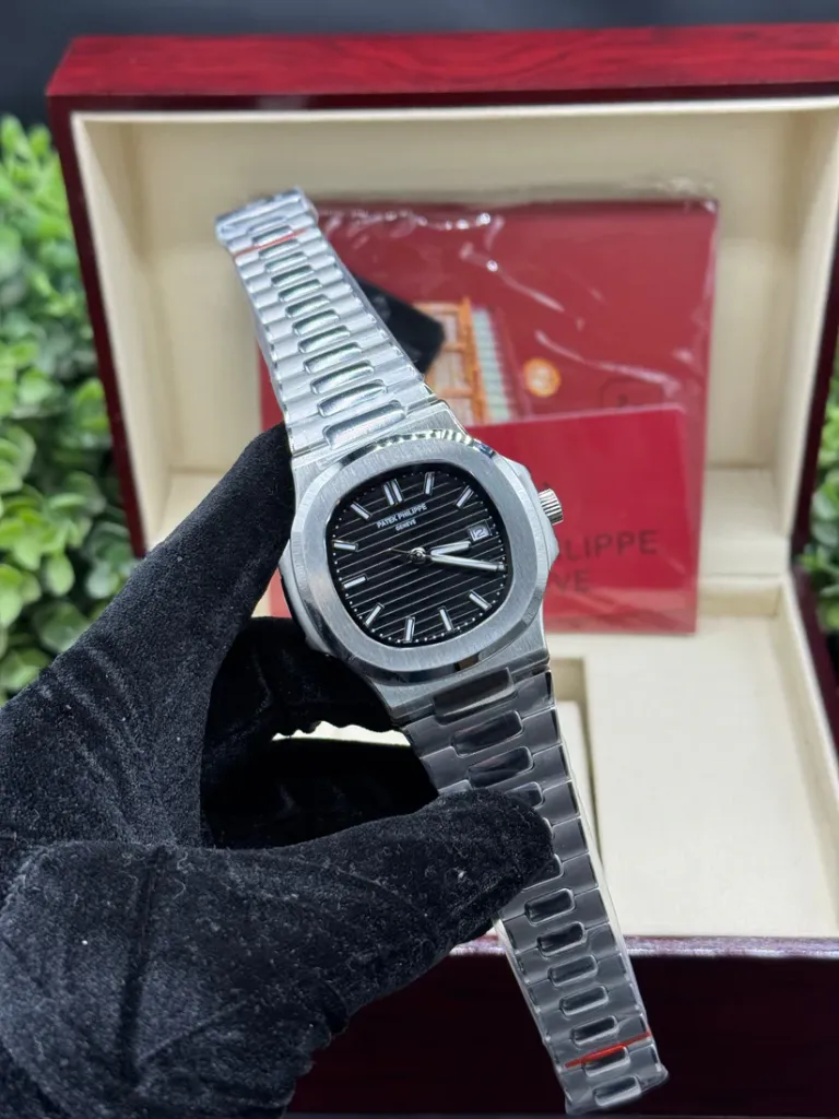 PATEK PHILIPPE NAUTILUS || 5711/1A || SLIM