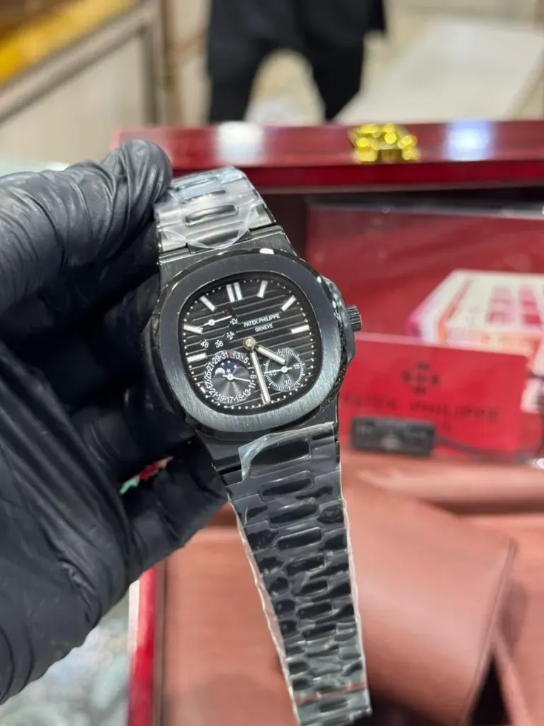 PATEK PHILIPPE NAUTILUS || 5712/1A || BLACK