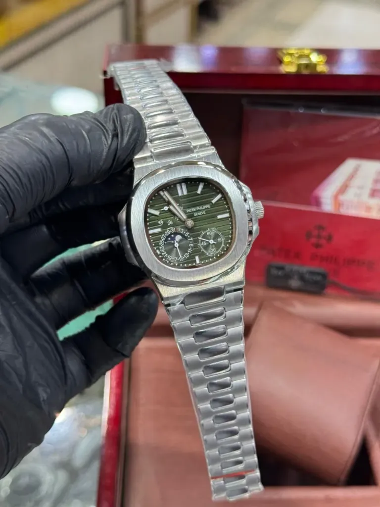 PATEK PHILIPPE NAUTILUS || 5712/1A || GREEN