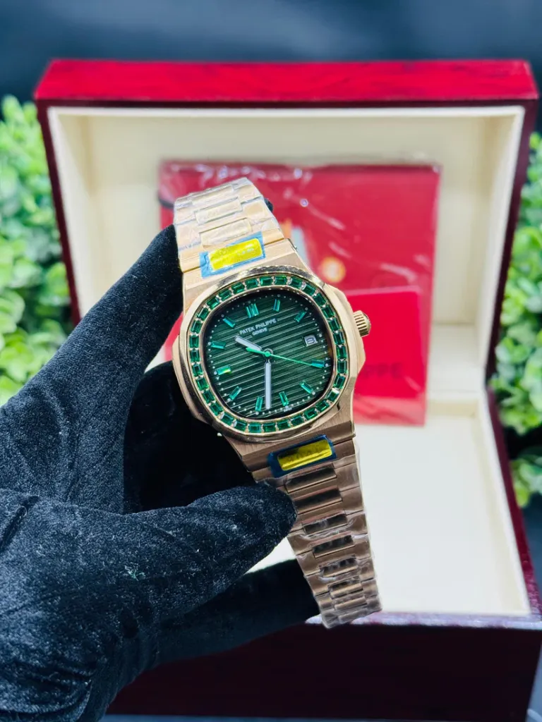 PATEK PHILIPPE NAUTILUS || 5711/113R|| EMERALD