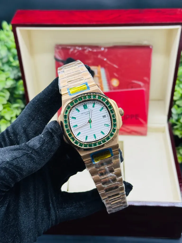 PATEK PHILIPPE NAUTILUS || 5711/113R|| EMERALD