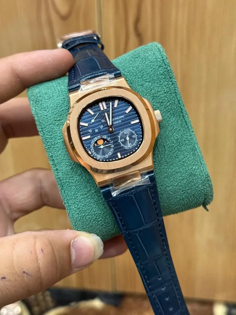 PATEK PHILIPPE NAUTILUS 5712/1R || BLUE