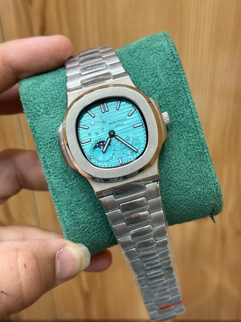 PATEK PHILIPPE NAUTILUS 5712/1A || TIFFANY